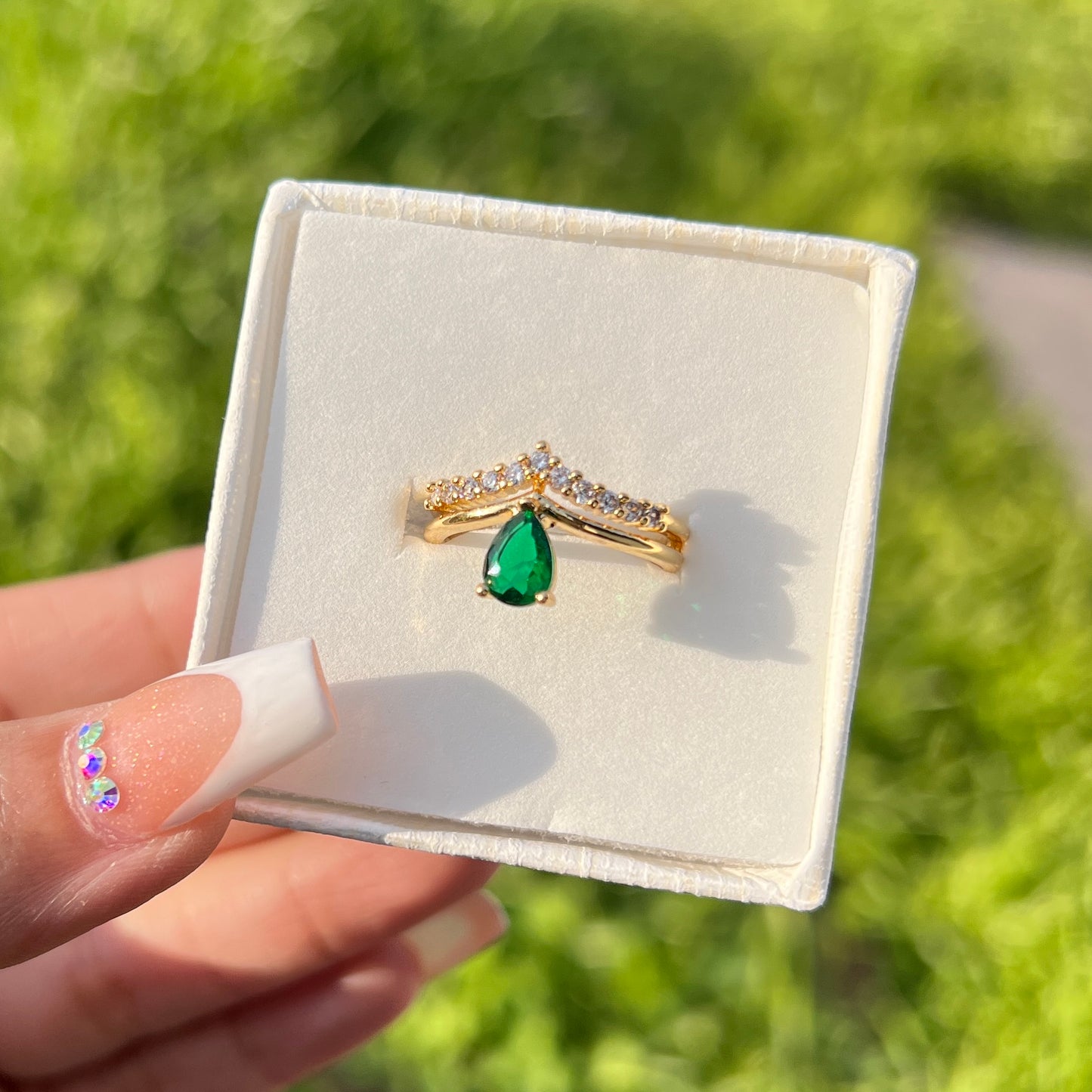 Emerald Dew Drop Ring
